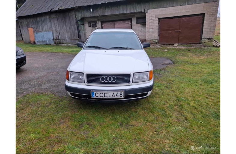 Audi 100