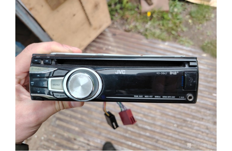Auto magnetola 