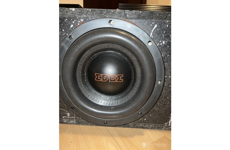 Auto subwoofer su stiprintuvu ir laidais