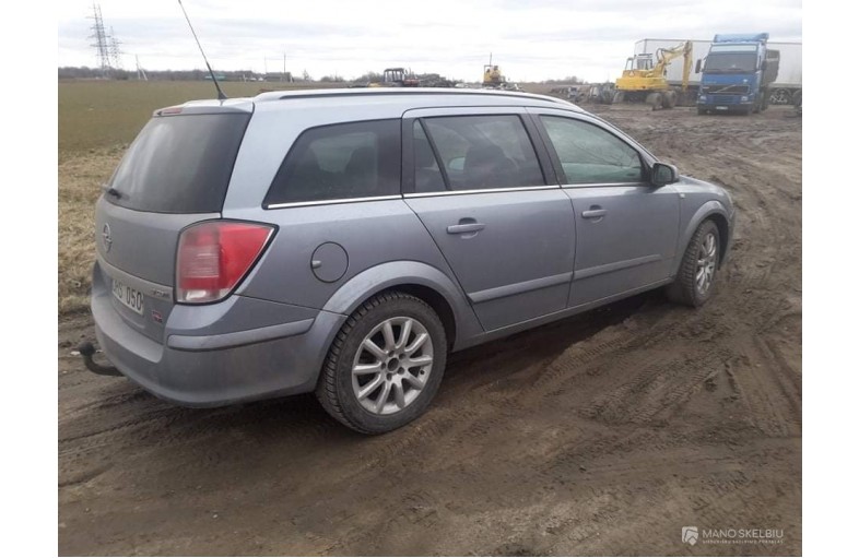 Automobilis opel astra