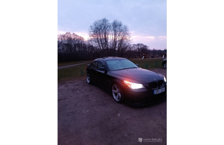 BMW 545I E60