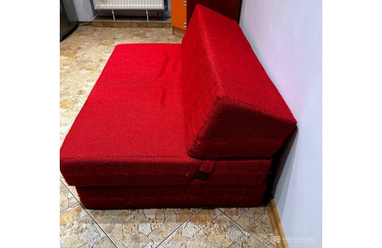 Kompatišką sofa-lovą