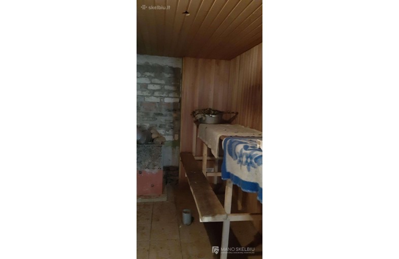 Namas su sandėlis 