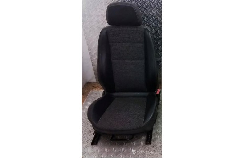 Opel Astra H sedynė