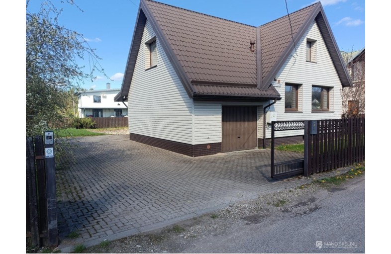 Parduodamas namas Mažeikiuose