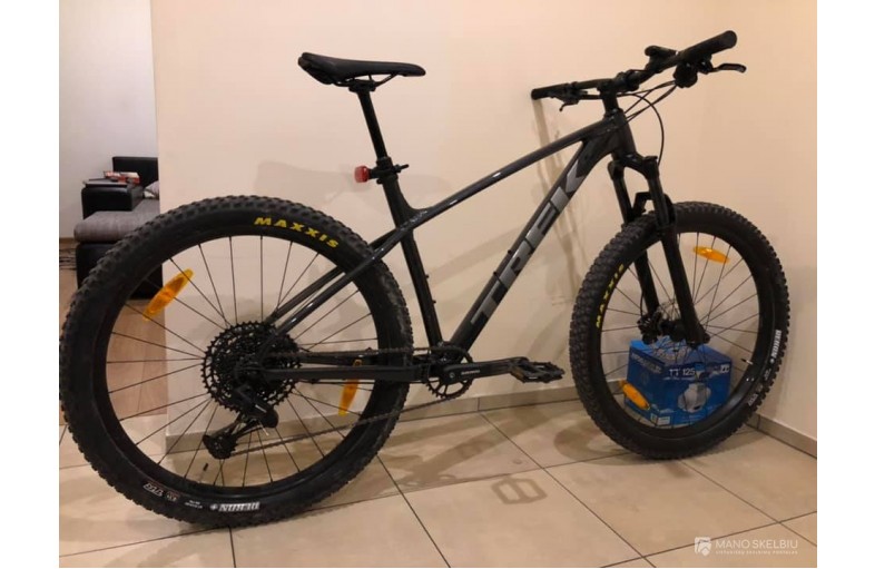 Parduodamas naujas 2021 metųTREK ROSCOE 7 mid