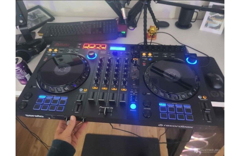 Parduodamas Pioneer DDJ-FLX6 4 kanalų DJ vald