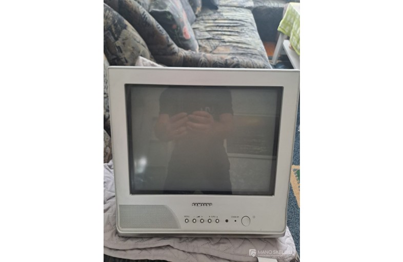 Parduodu SAMSUNG 37cm įstrižainė, 25 eur.