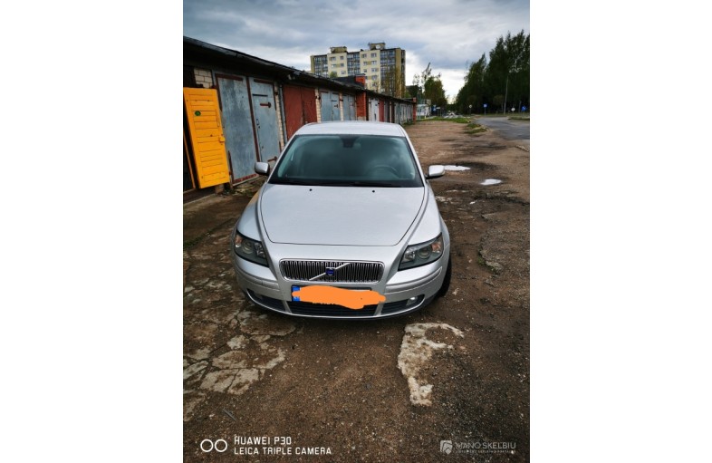 Volvo V50 