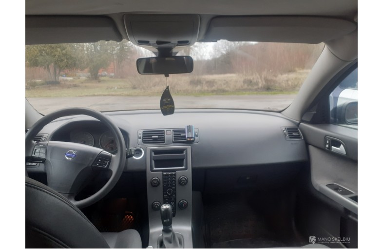 Volvo V50