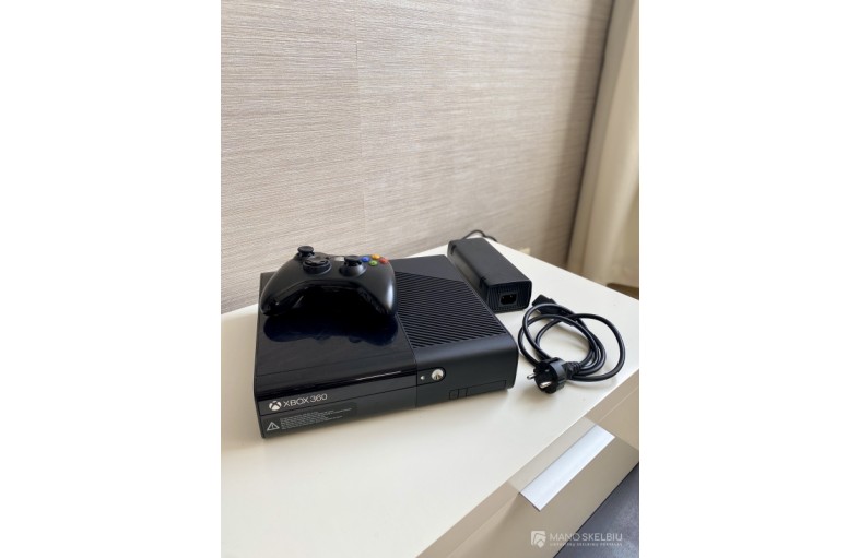 Xbox 360 E, Black, 250GB su pulteliu.