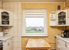 3jų kmb su holu butas, puikioje vietoje, Varp