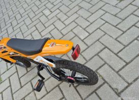 Vaikiškas dviratis-motociklas
