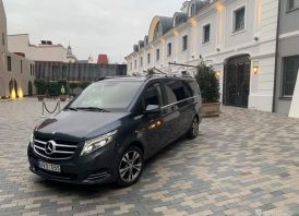 Automobolių nuoma su vairuotoju.