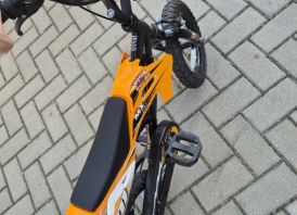 Vaikiškas dviratis-motociklas