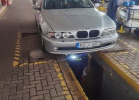 BMW 520i