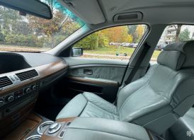 BMW 745i