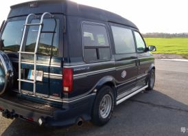 Chevrolet Astro Van