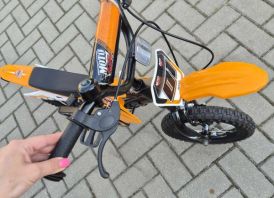 Vaikiškas dviratis-motociklas