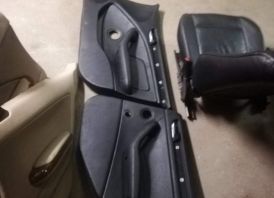 E46 universalo salonas