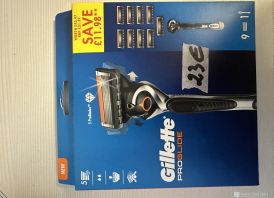 Gillette skutimosi peiliukai iš Anglijos.