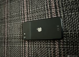 iPhone SE 2020 black 128Gb