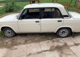 Lada automobilis