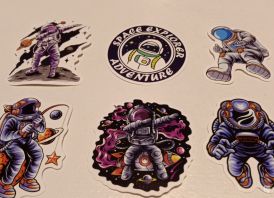 Lipdukai su astronautais