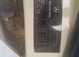 Mersedes-benz  E220  W212