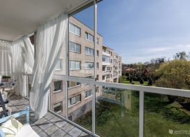 PARDUODAMAS 3 KAMBARIŲ BUTAS ŽALIAKALNYJE