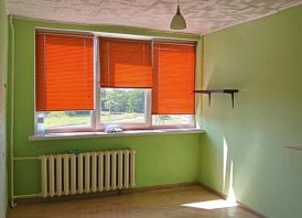 Parduodami du butai su praėjimu vienas į kitą