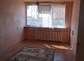 Parduodami du butai su praėjimu vienas į kitą