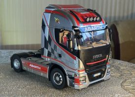 Parduodu 1/24 vilkiko modeli IVECO ABARTH.