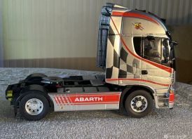 Parduodu 1/24 vilkiko modeli IVECO ABARTH.