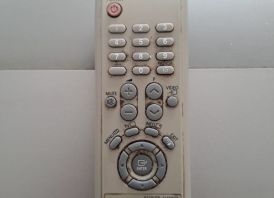 Parduodu SAMSUNG 37cm įstrižainė, 25 eur.