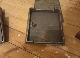 Pečiaus, krosnelės ketaus dureles