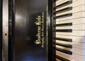 Pianinas brodrene halz