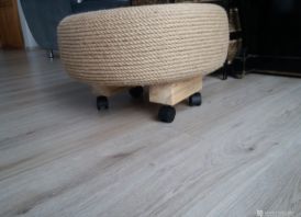 Pufikas-staliukas.