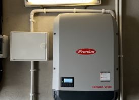 Saulės elektrinių ir elektromobilių stotelių 