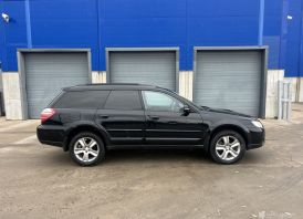 Subaru Outback 2.5 b/d dujos