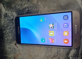 Telefonas Samsung galaxy J3